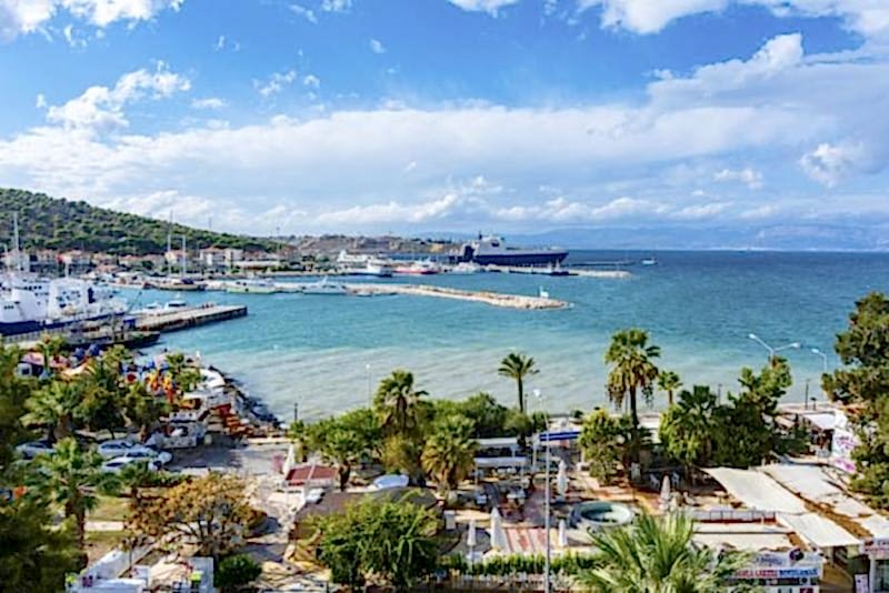 Çeşme Kiralik Villa - Tatil için Kiralık 15 Yazlık ve Havuzlu Villa