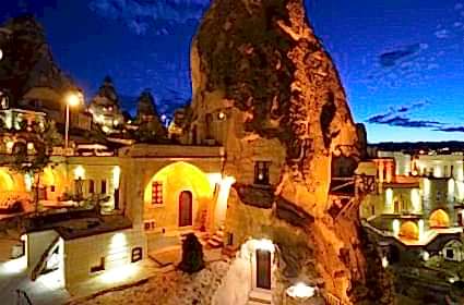 Bir Semt Üç Mekan: Göreme, Kapadokya